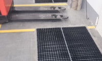 Brush metal steel grate forklift mat Hercules is an effective system for cleaning forklifts, cars and wheels of heavy equipment